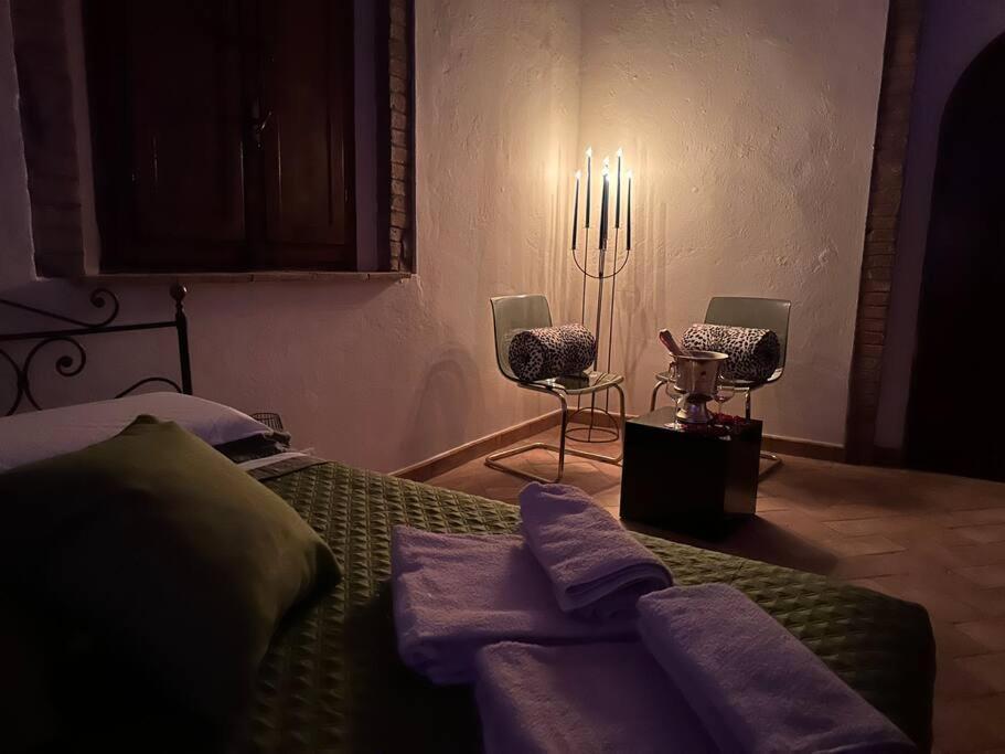 קולה ואל ד'אלזה Relax Nella Jacuzzi In Toscana מראה חיצוני תמונה